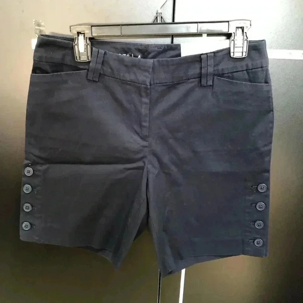 Talbots 7” Thigh Button Detail,pockets,sits at waist,belt loops,stretch,navy